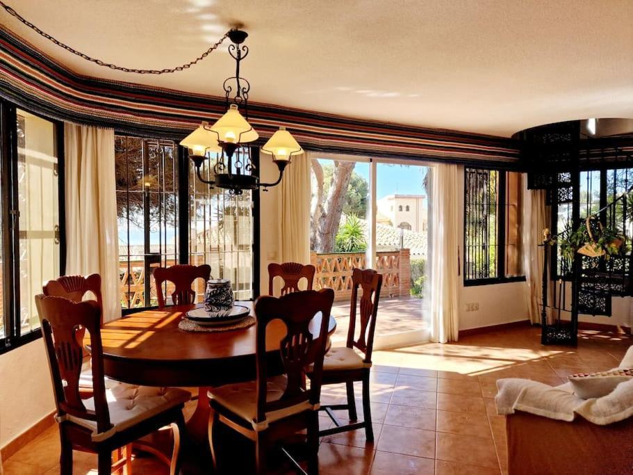 Villa Torrenueva マラガ エクステリア 写真